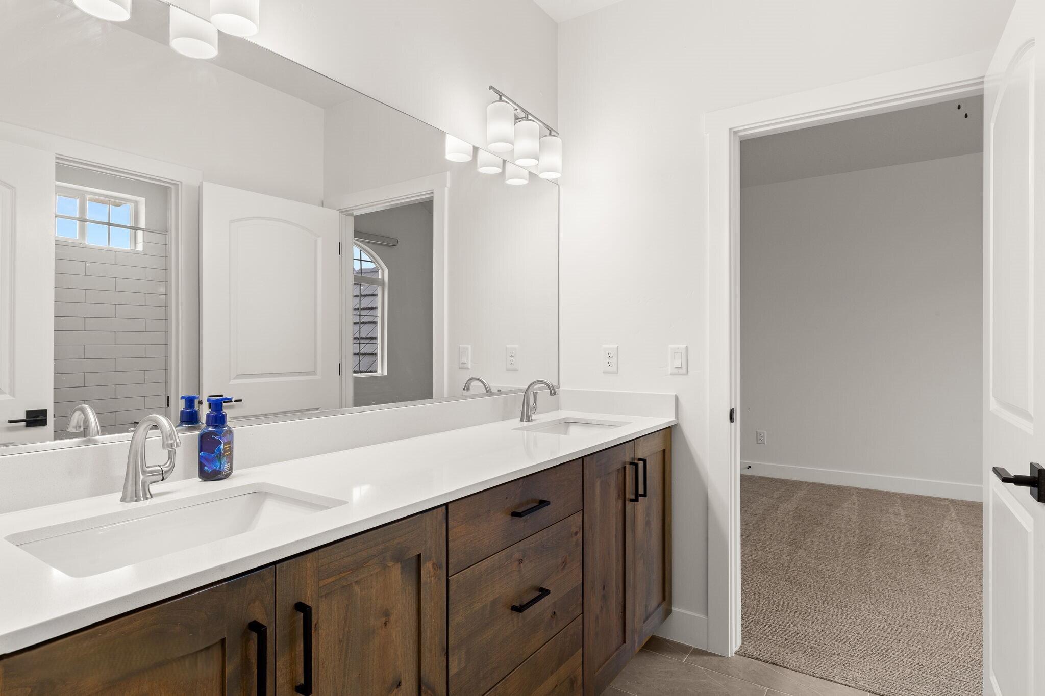 2639 Poplar Circle St. George, UT 84790 - Photo 14 of 14 15-web-or-mls-2639 e Poplar Cir-56