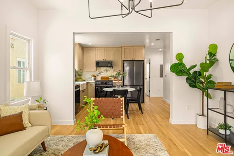 $999,000 | 2919 Somerset Drive, Los Angeles, CA 90016