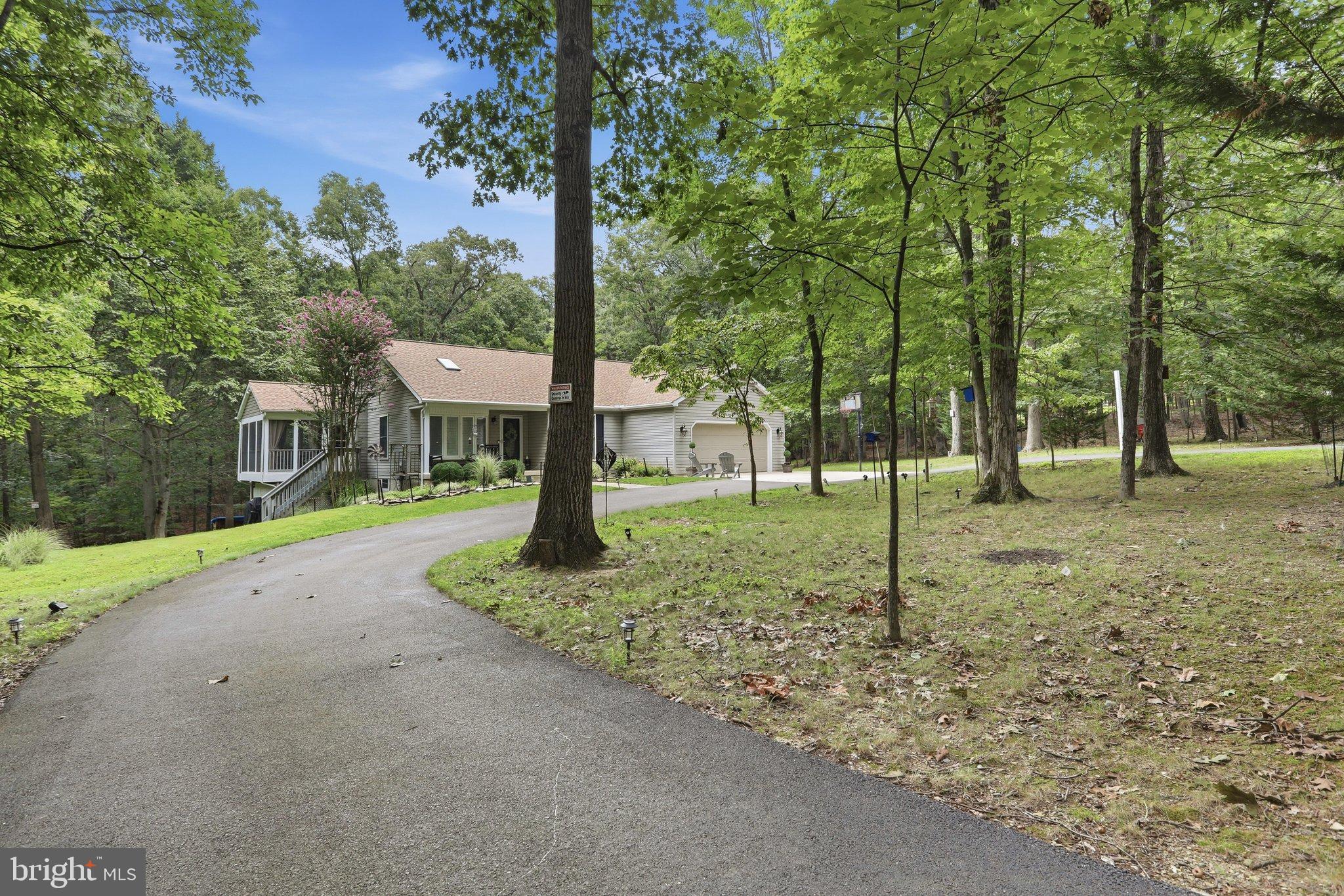 Welcome to 18664 Rivergate Rd