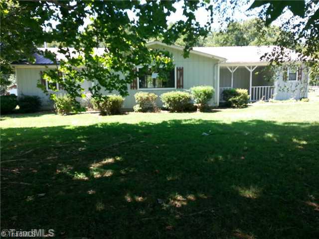 374 Longview Road Lexington, NC 27292 - Photo 1 of 9 Exterior Front.