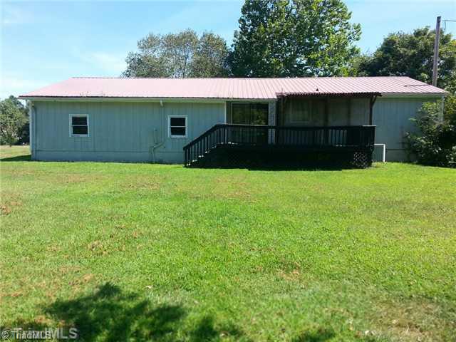 374 Longview Road Lexington, NC 27292 - Photo 2 of 9 Exterior Back.