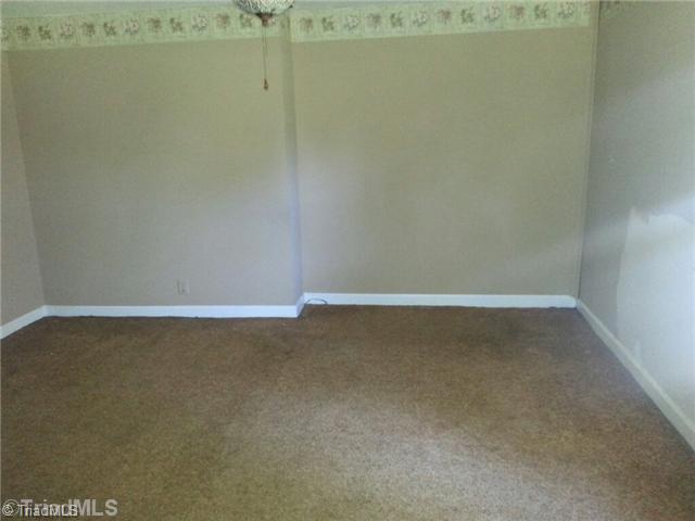 374 Longview Road Lexington, NC 27292 - Photo 6 of 9 2nd Bedroom.