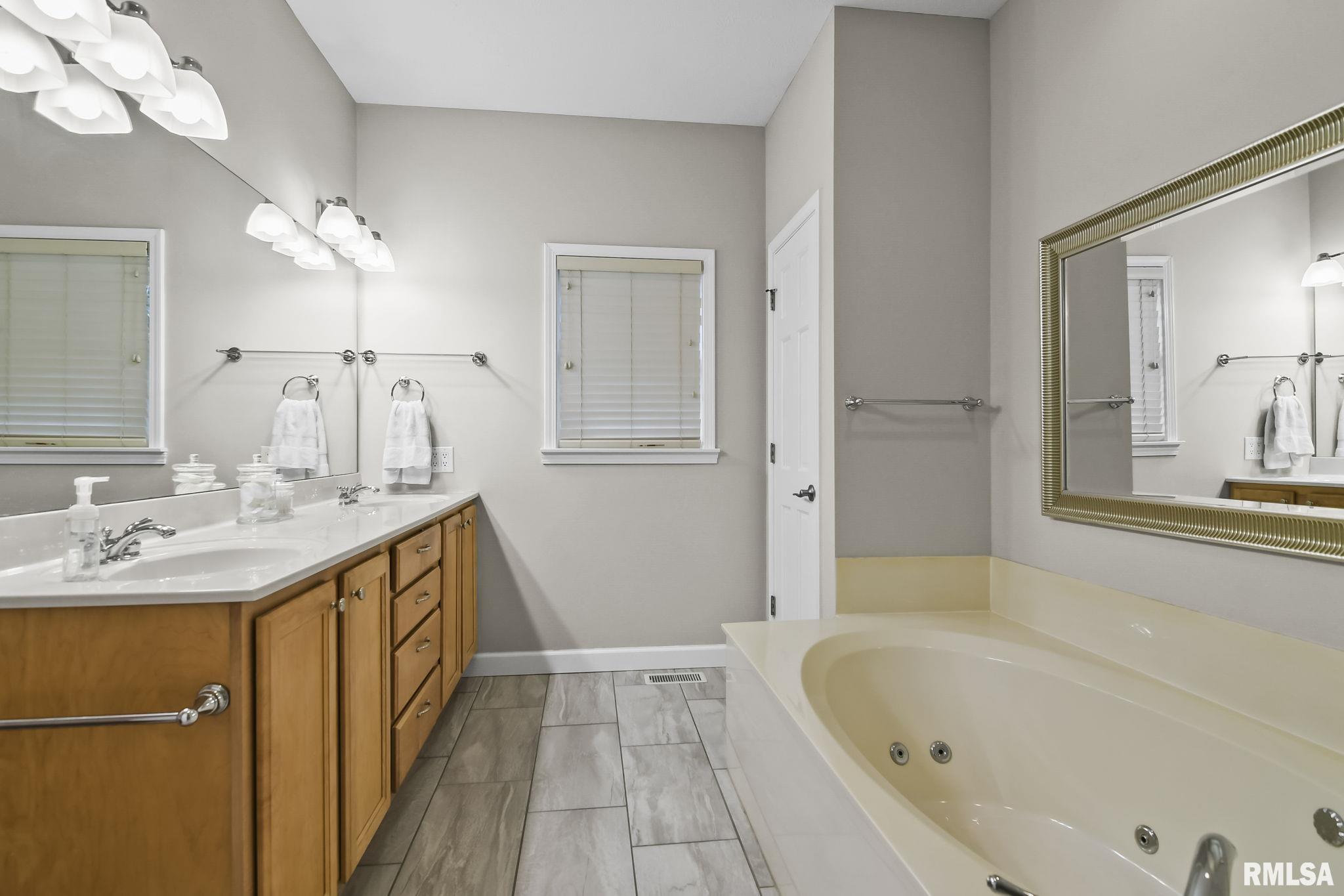 2700 Dickens Drive Springfield, IL 62711 - Photo 27 of 45 Gallery Image 27