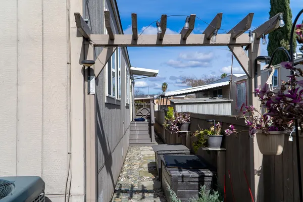 $228,500 | 3760 Arroyo Seco Lane, Unit 19, North Highlands, CA 95660