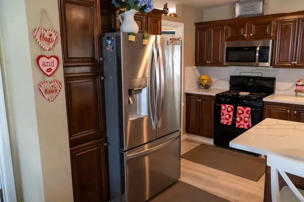 $228,500 | 3760 Arroyo Seco Lane, Unit 19, North Highlands, CA 95660
