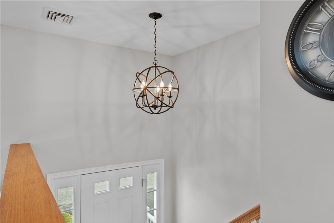 19 Hillside Road Portsmouth, RI 02871 - Photo 12 of 49