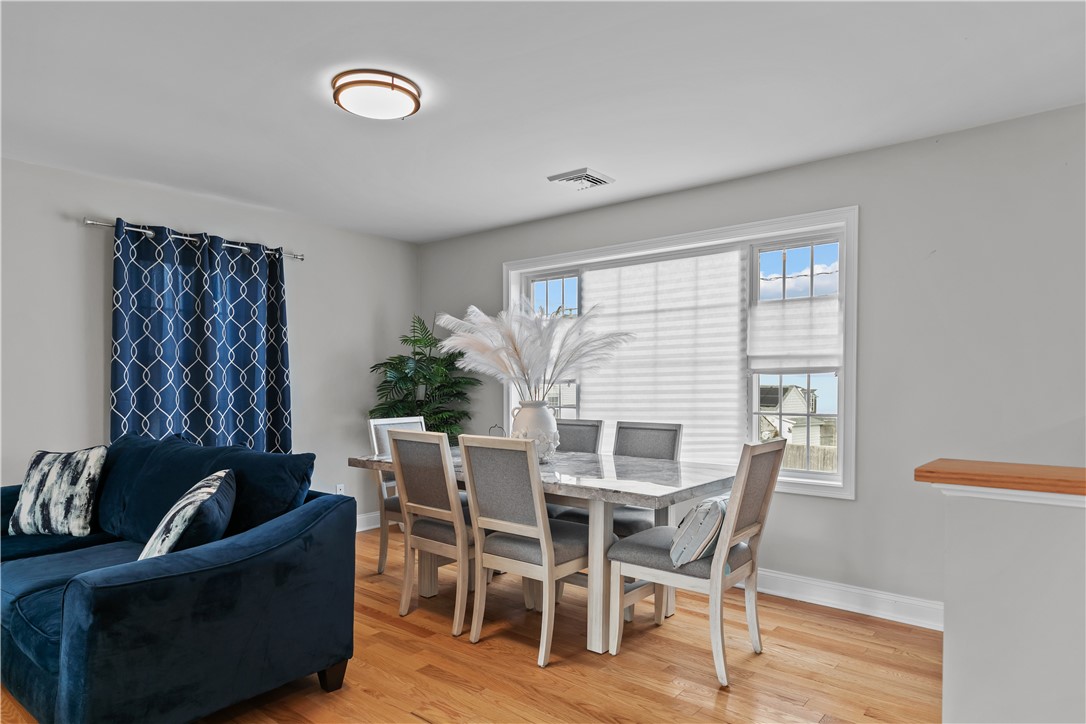 19 Hillside Road Portsmouth, RI 02871 - Photo 14 of 49