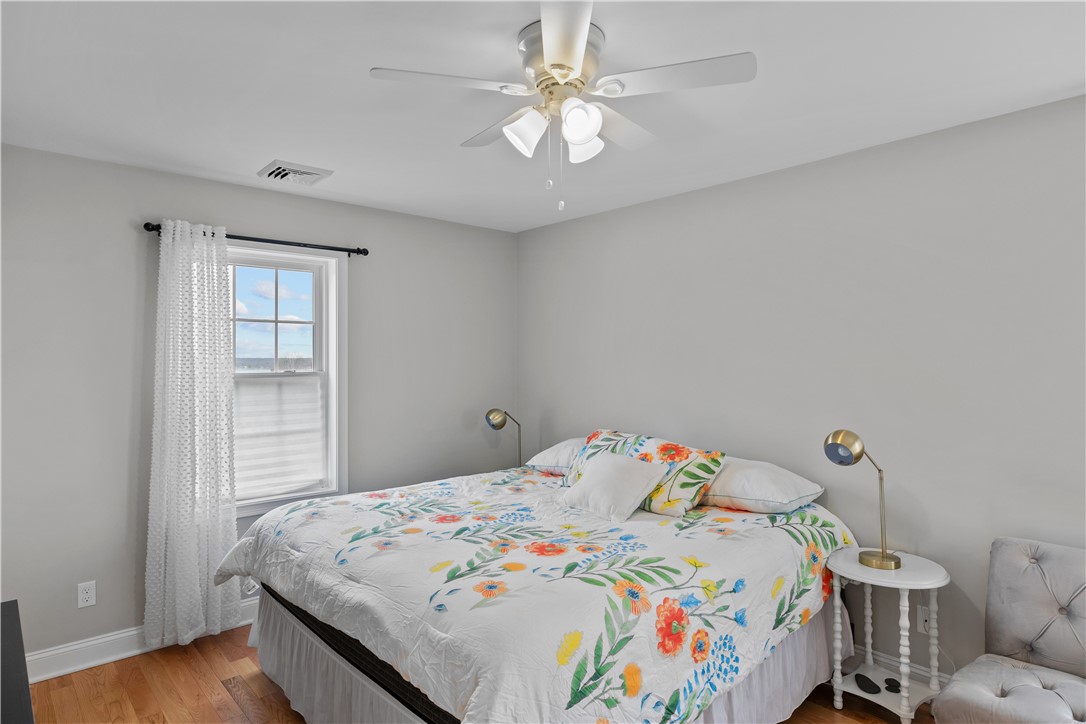 19 Hillside Road Portsmouth, RI 02871 - Photo 22 of 49
