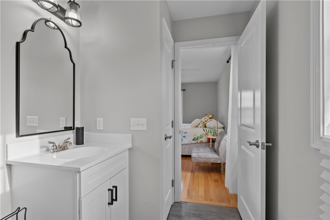 19 Hillside Road Portsmouth, RI 02871 - Photo 27 of 49