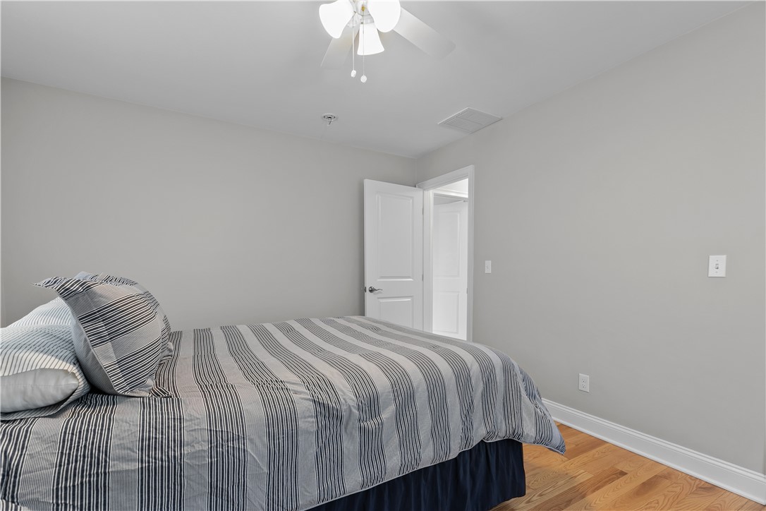 19 Hillside Road Portsmouth, RI 02871 - Photo 31 of 49