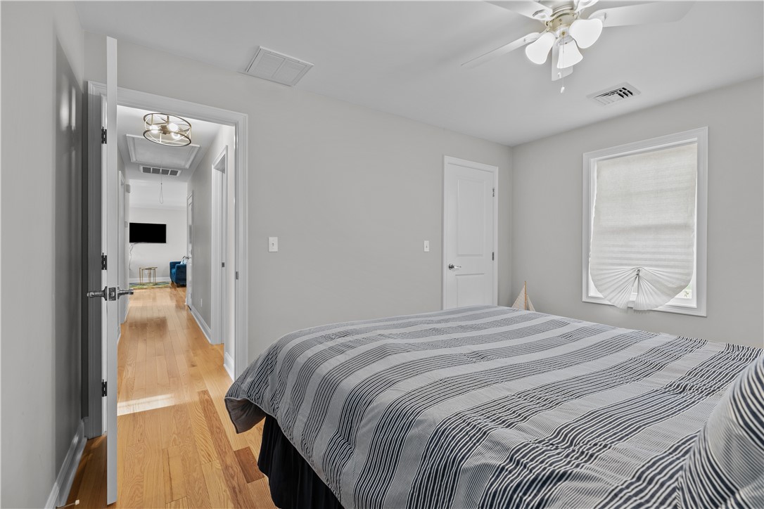 19 Hillside Road Portsmouth, RI 02871 - Photo 32 of 49