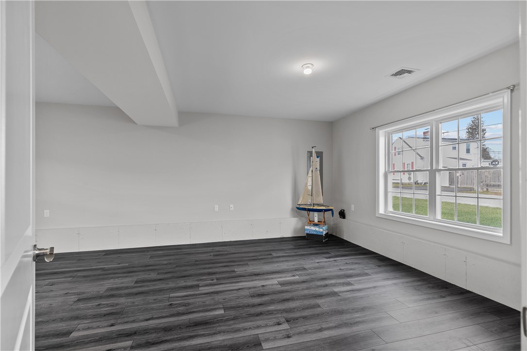 19 Hillside Road Portsmouth, RI 02871 - Photo 36 of 49