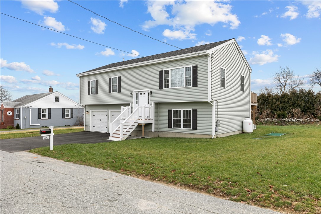 19 Hillside Road Portsmouth, RI 02871 - Photo 46 of 49