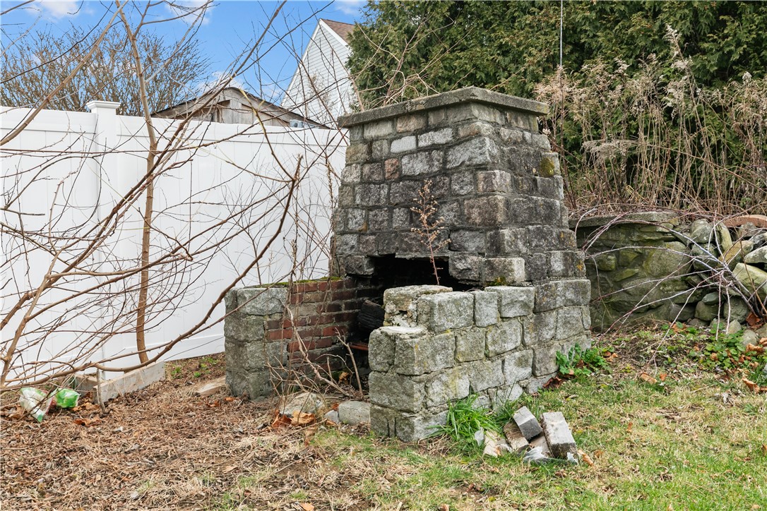19 Hillside Road Portsmouth, RI 02871 - Photo 48 of 49