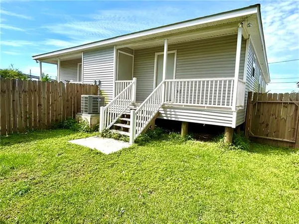 $1,550 | 309 5th Street, Bridge City, LA 70094