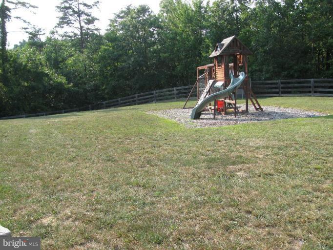 13648 Orchard Ridge Road Hancock, MD 21750 - Photo 4 of 30 Back yard