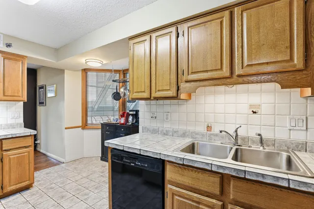 $260,000 | 198 6th Street East, Unit 501, St. Paul, MN 55101