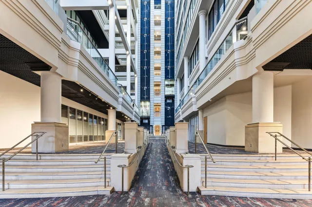 $265,000 | 198 6th Street East, Unit 501, St. Paul, MN 55101