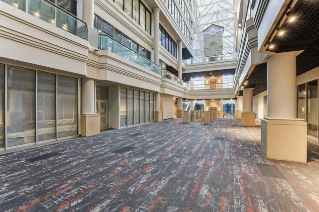 $260,000 | 198 6th Street East, Unit 501, St. Paul, MN 55101