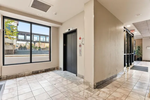 $265,000 | 198 6th Street East, Unit 501, St. Paul, MN 55101