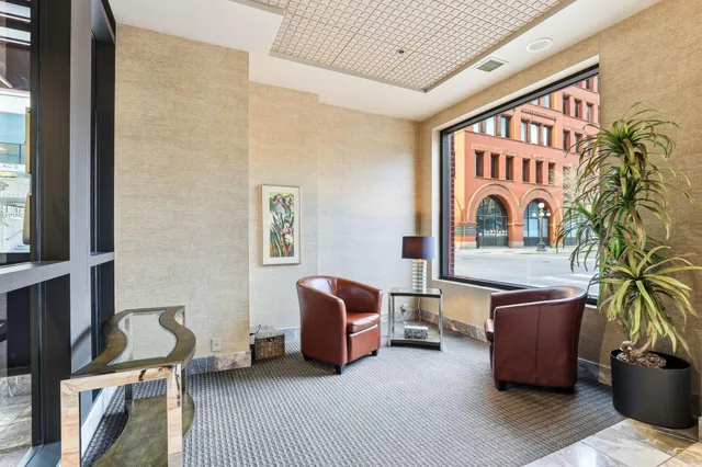 $260,000 | 198 6th Street East, Unit 501, St. Paul, MN 55101