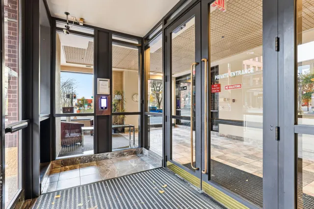 $265,000 | 198 6th Street East, Unit 501, St. Paul, MN 55101