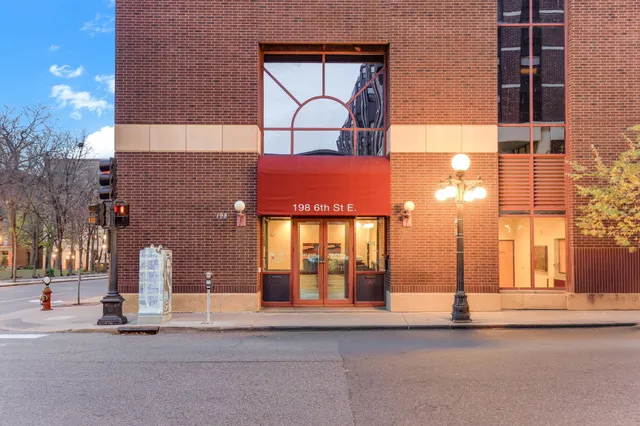 $260,000 | 198 6th Street East, Unit 501, St. Paul, MN 55101