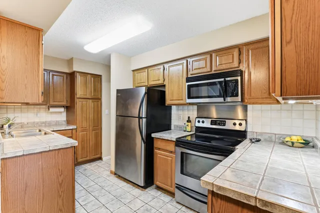 $260,000 | 198 6th Street East, Unit 501, St. Paul, MN 55101