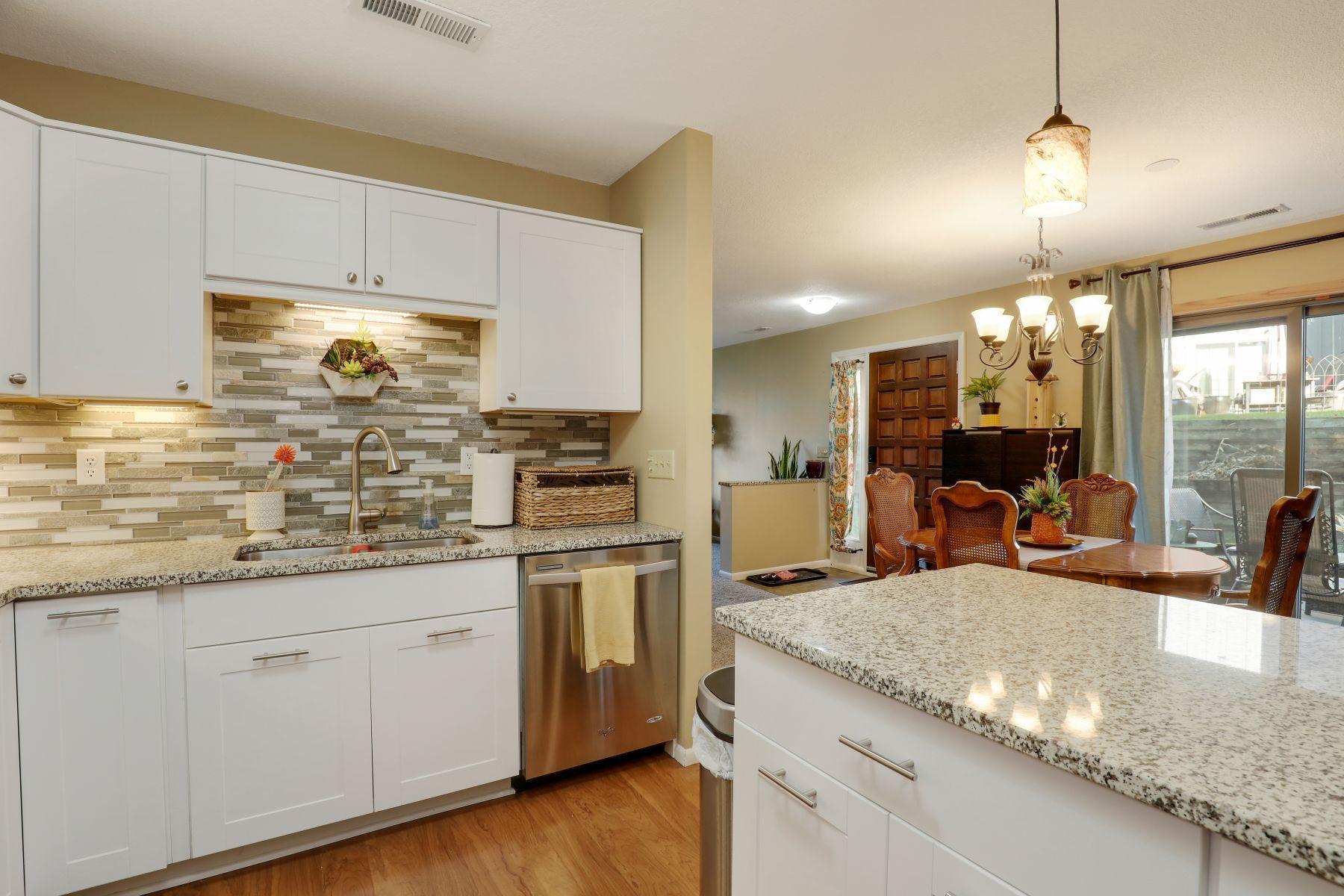 9032 Neill Lake Road Eden Prairie, MN 55347 - Photo 15 of 44