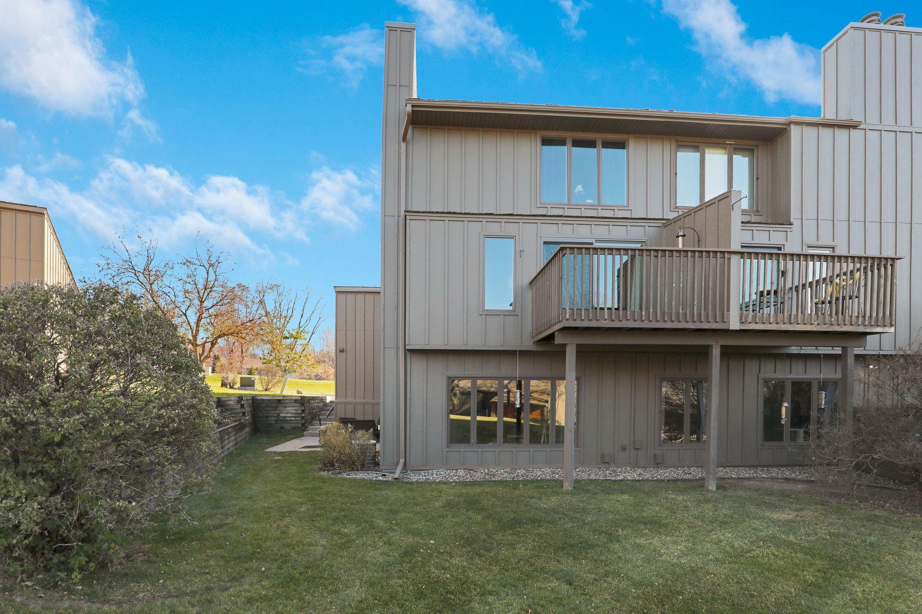 9032 Neill Lake Road Eden Prairie, MN 55347 - Photo 31 of 44