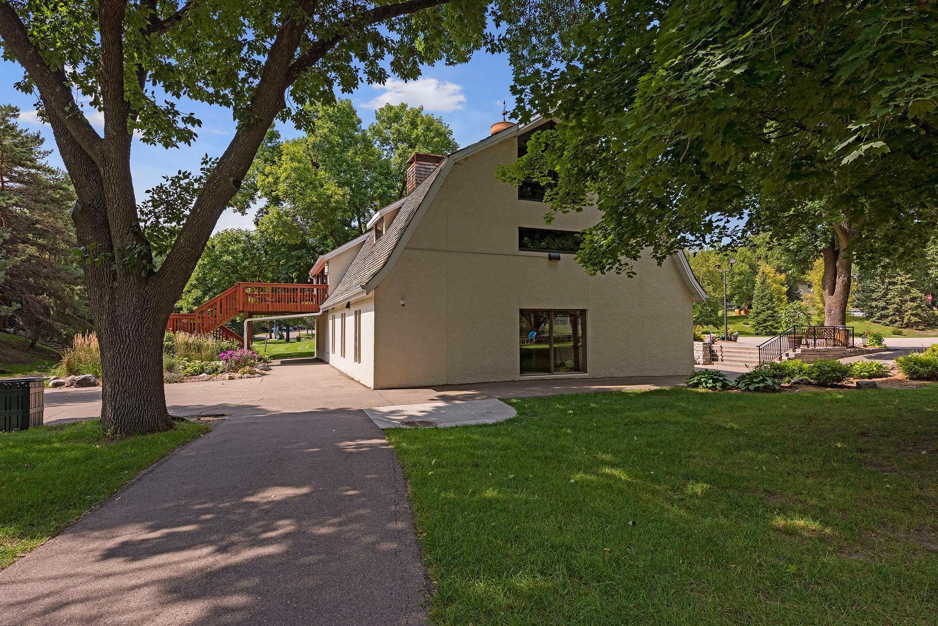 9032 Neill Lake Road Eden Prairie, MN 55347 - Photo 39 of 44