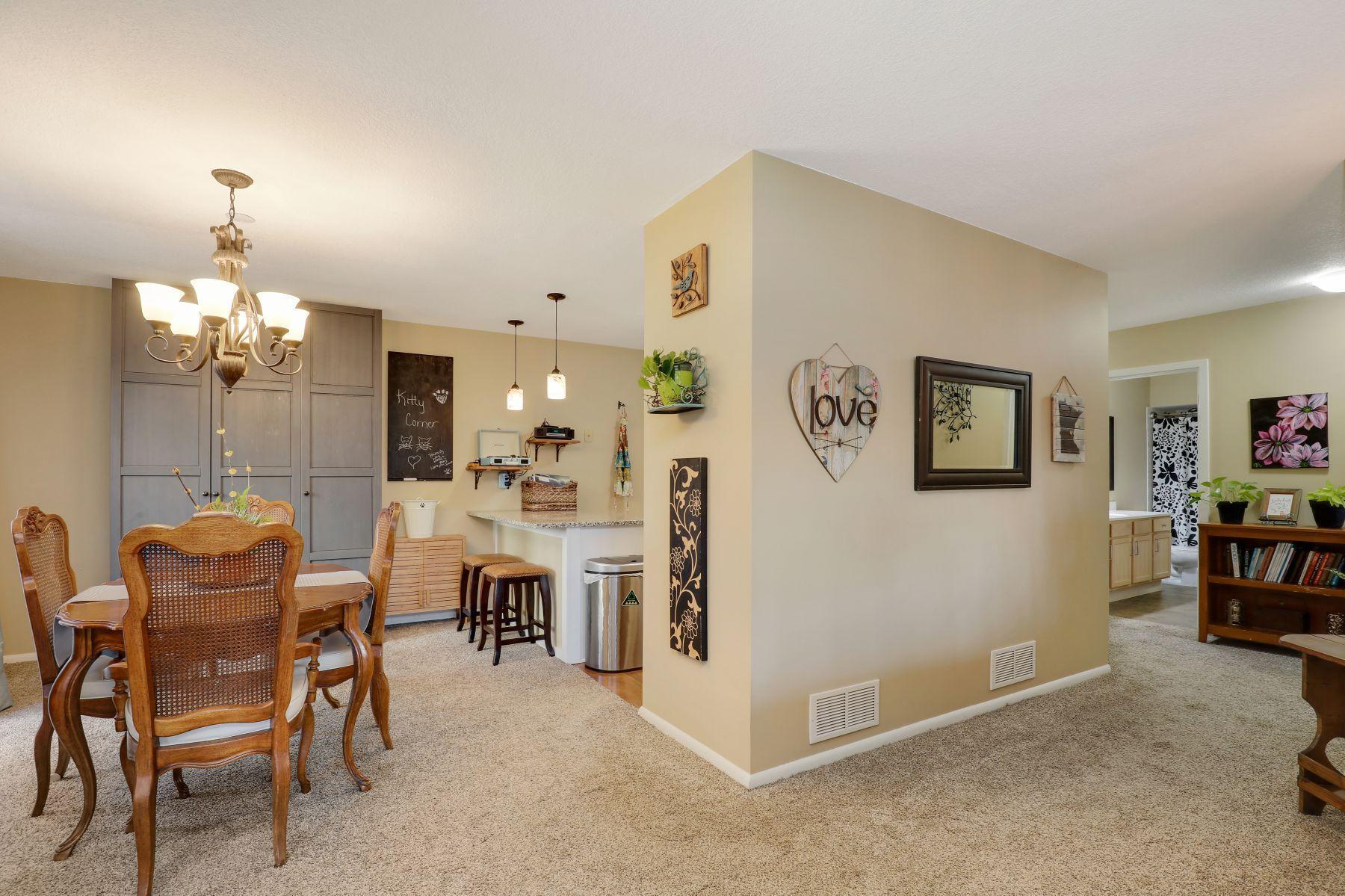 9032 Neill Lake Road Eden Prairie, MN 55347 - Photo 7 of 44
