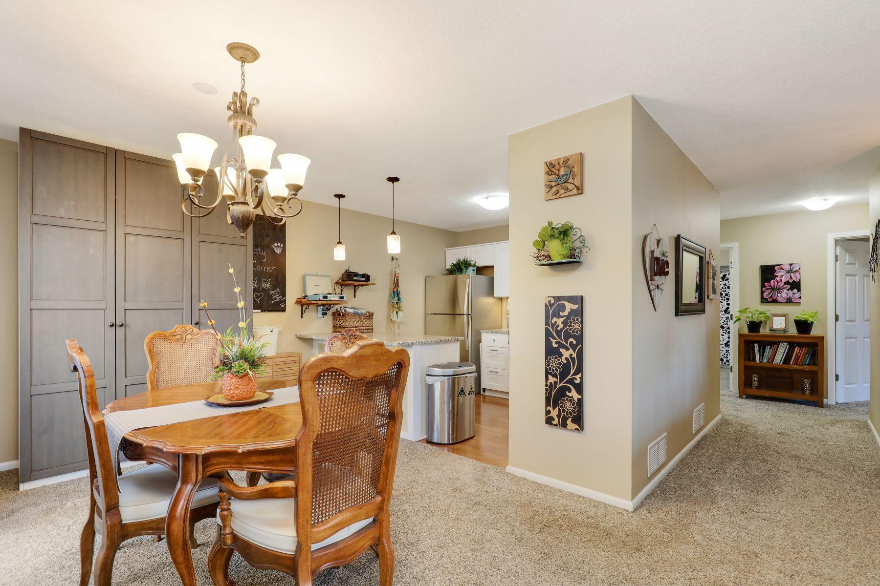 9032 Neill Lake Road Eden Prairie, MN 55347 - Photo 8 of 44