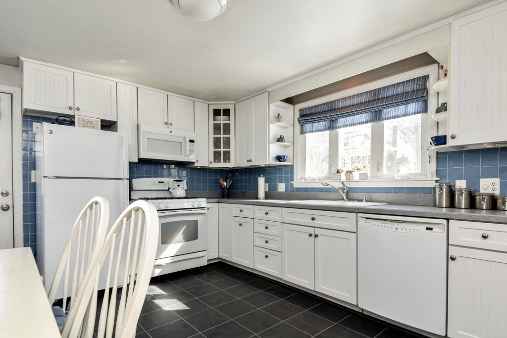 6 Morse Road Framingham, MA 01701 - Photo 5 of 18