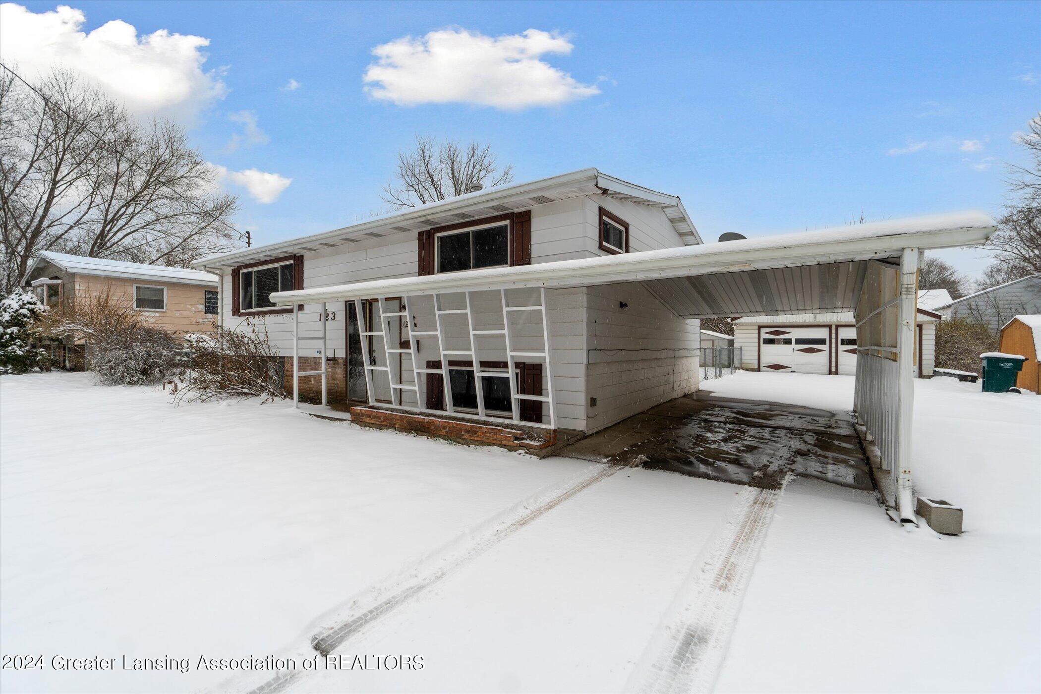 123 West Cavanaugh Road Lansing, MI 48910 - Photo 3 of 31 3