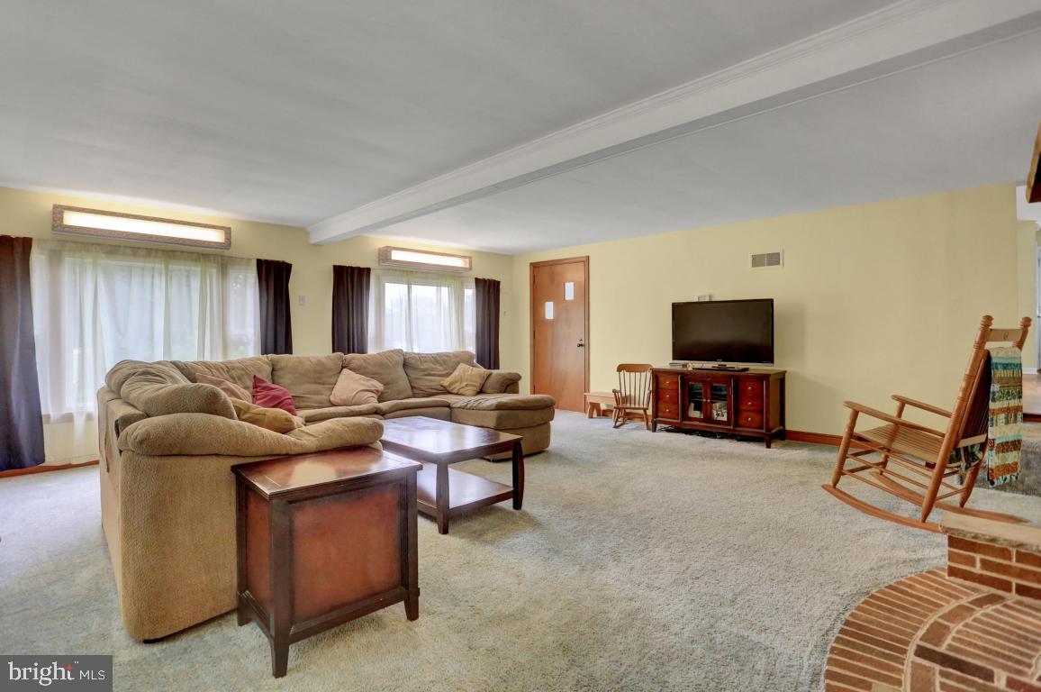 579 Church Road York, PA 17404 - Photo 5 of 31 Gallery Image 5