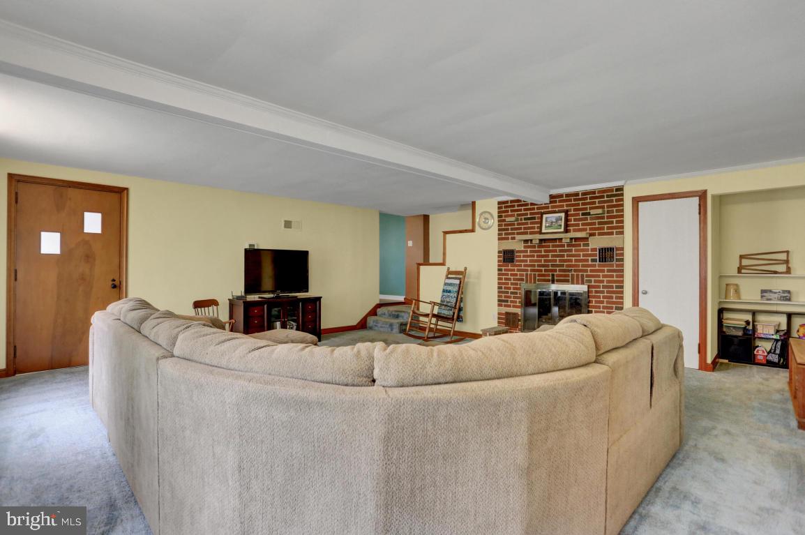579 Church Road York, PA 17404 - Photo 6 of 31 Gallery Image 6