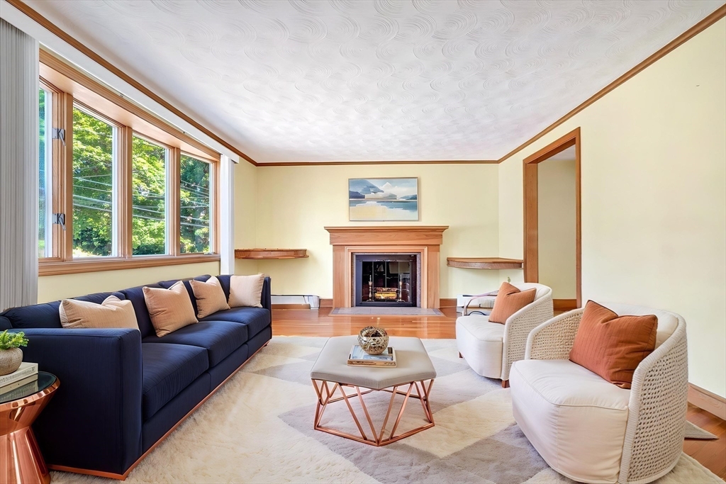 114 Glenellen Road Boston, MA 02132 - Photo 8 of 42