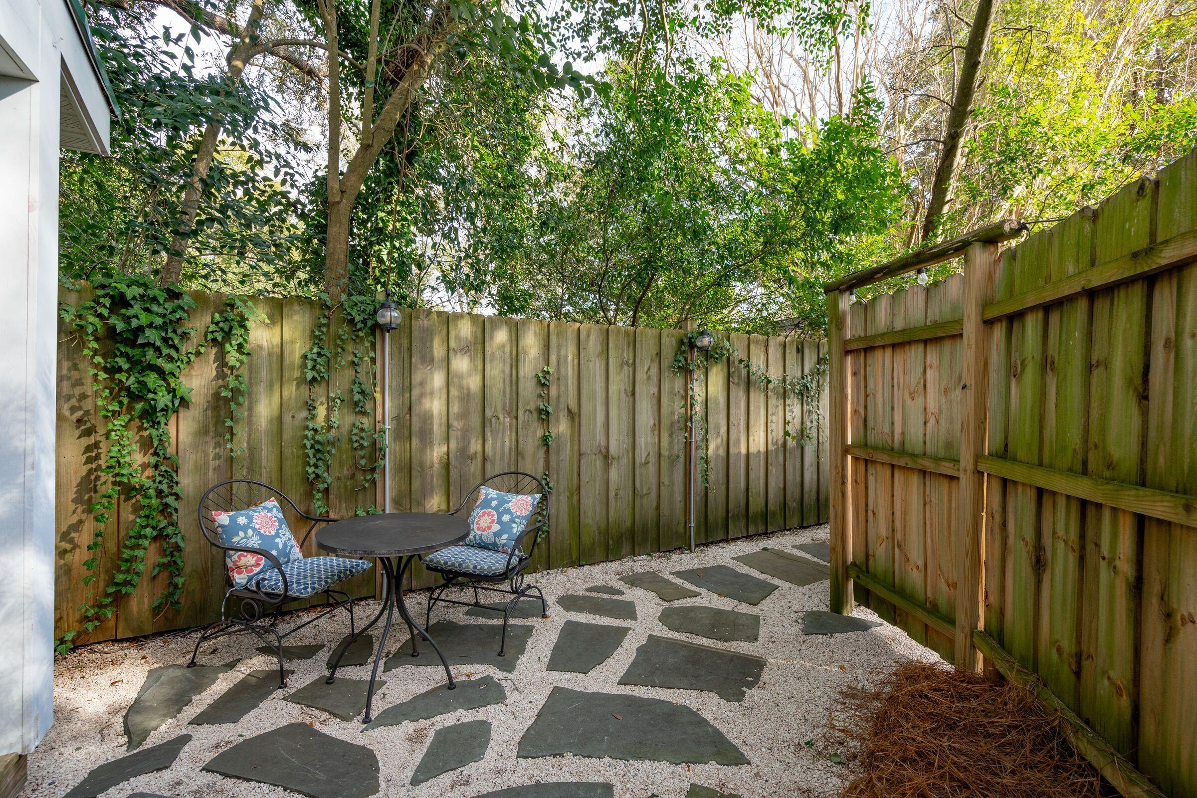 1446 Fort Johnson Road Charleston, SC 29412 - Photo 42 of 54 1446FtJohnsonRd-KeenEyeMarketing-058