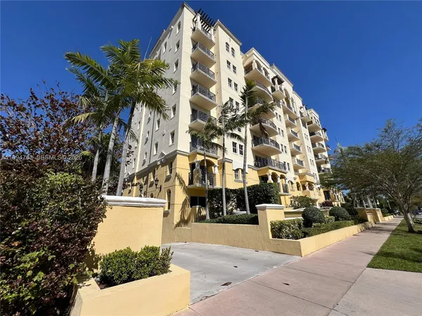 $3,550 | Central Gables, Coral Gables, FL 33134