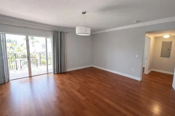 $3,550 | Central Gables, Coral Gables, FL 33134