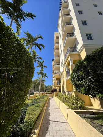 $3,550 | Central Gables, Coral Gables, FL 33134