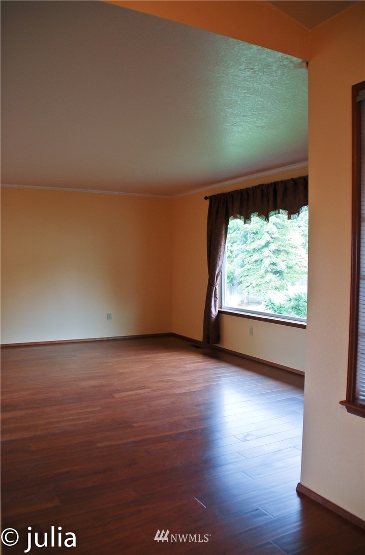 815 North Waugh Road Mount Vernon, WA 98273 - Photo 4 of 23 Gallery Image 4