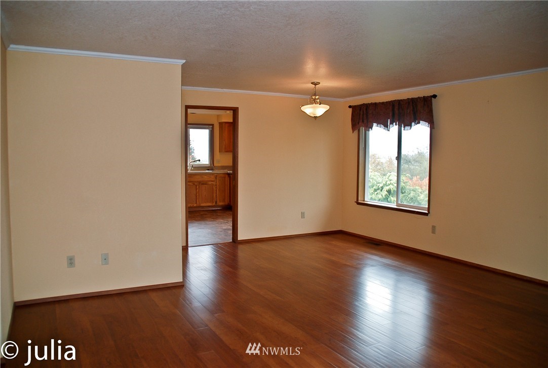 815 North Waugh Road Mount Vernon, WA 98273 - Photo 5 of 23 Gallery Image 5
