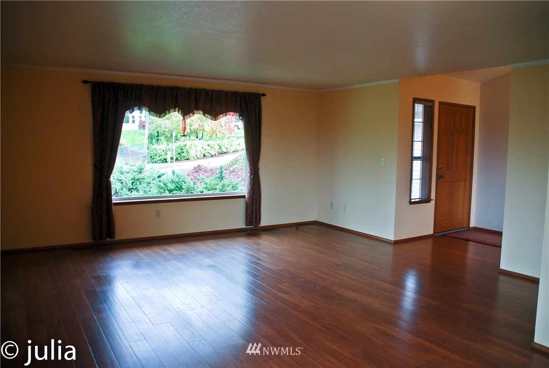 815 North Waugh Road Mount Vernon, WA 98273 - Photo 7 of 23 Gallery Image 7