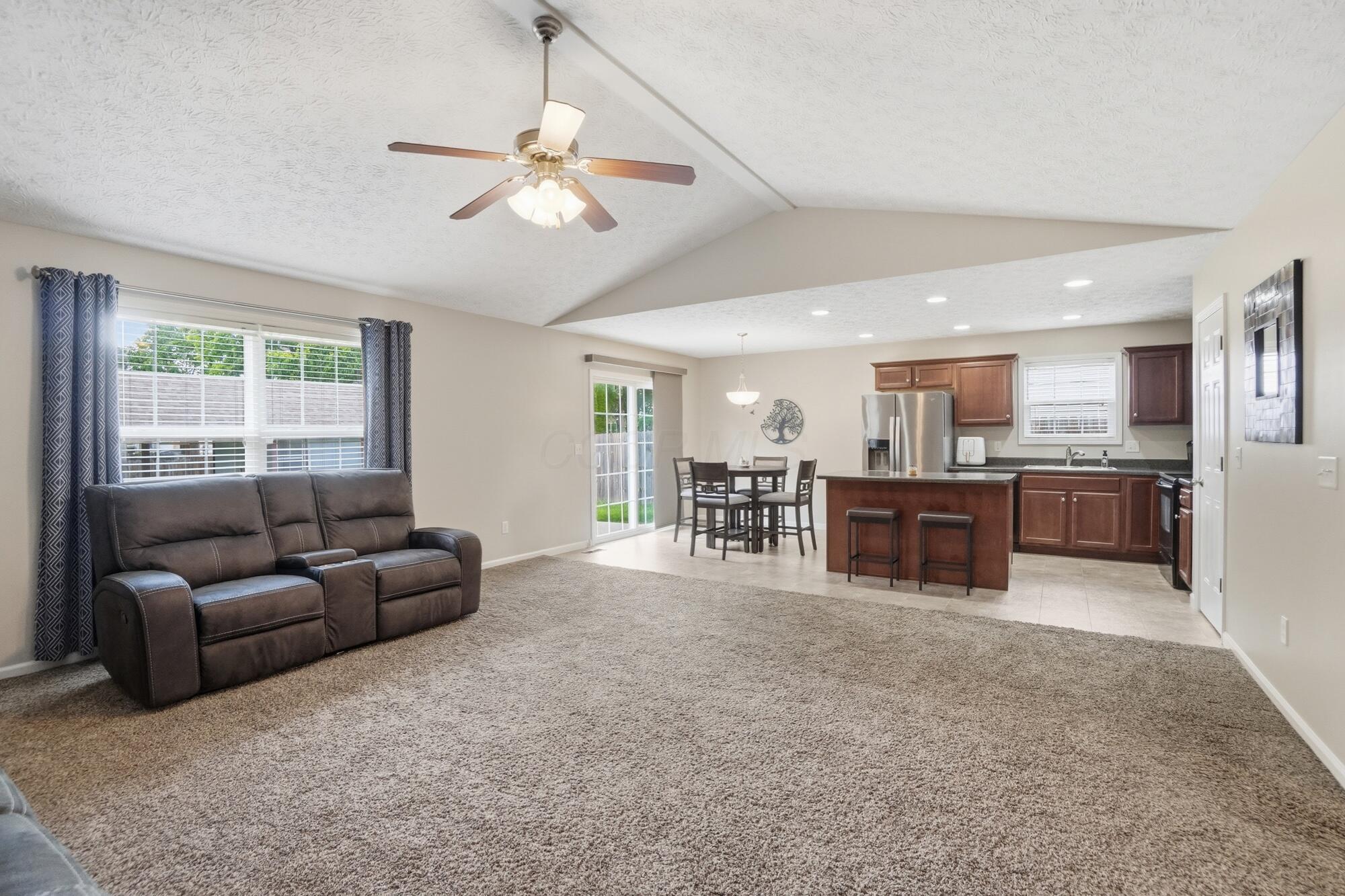 1728 Hunters Ridge Drive Troy, OH 45373 - Photo 9 of 47 Great Room - 1728 Hunters Ridge Drive, Troy, OH 45373