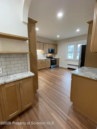 $1,500 | 1064 Lincoln Street, Unit B, Dickson City, PA 18519