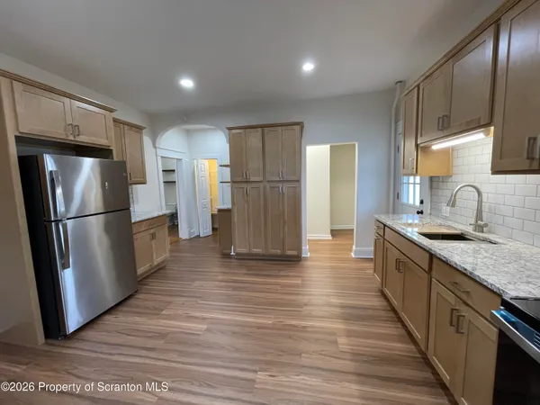 $1,500 | 1064 Lincoln Street, Unit B, Dickson City, PA 18519