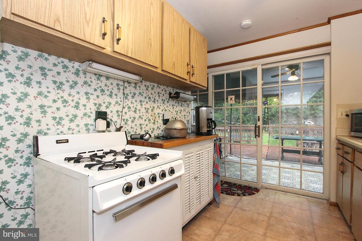 2804 Newton Street Silver Spring, MD 20902 - Photo 12 of 26 Kitchen