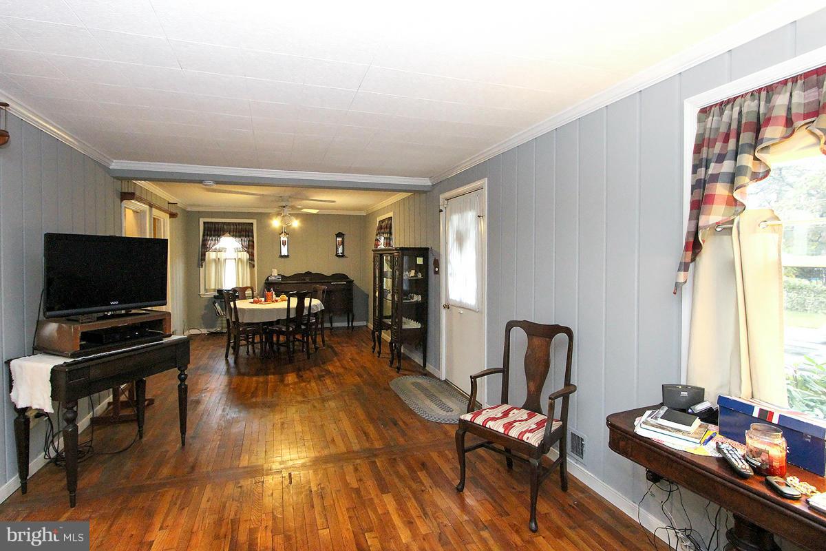 2804 Newton Street Silver Spring, MD 20902 - Photo 8 of 26 Living Room